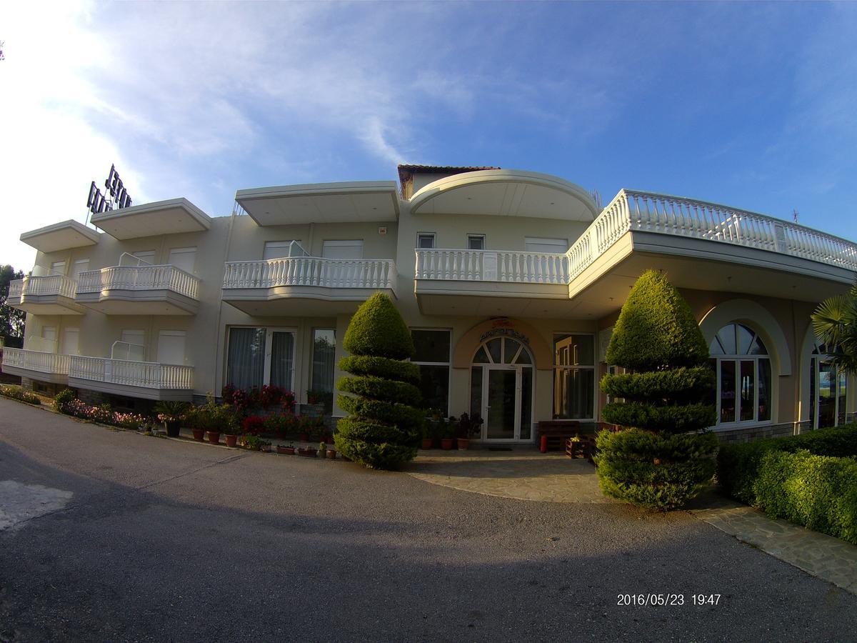 Hotel Akrogiali Korinós 외부 사진