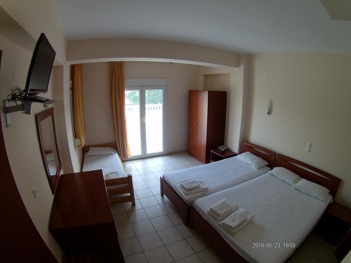 Hotel Akrogiali Korinós 외부 사진