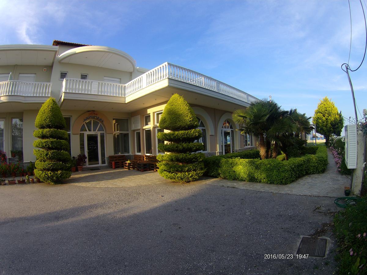 Hotel Akrogiali Korinós 외부 사진