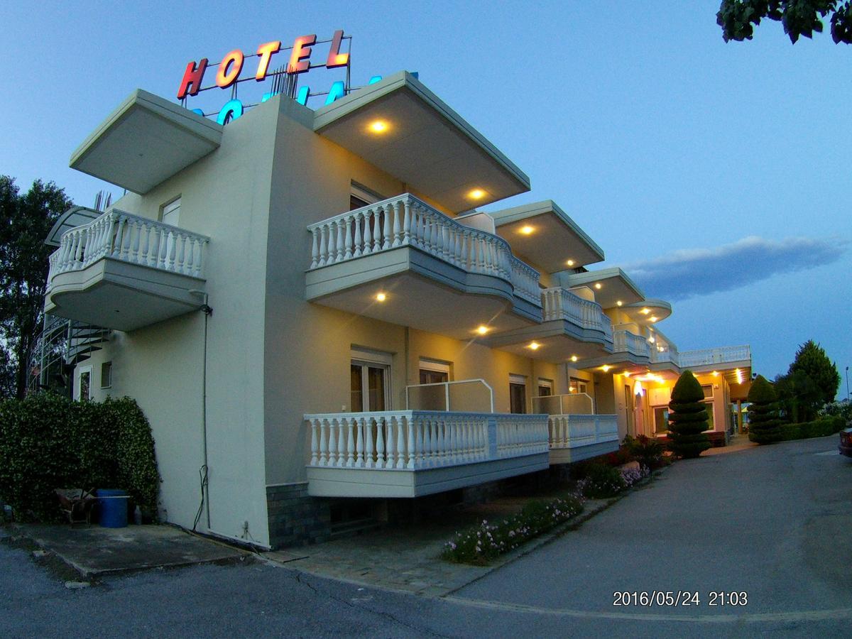 Hotel Akrogiali Korinós 외부 사진