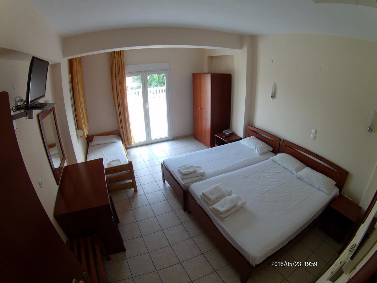 Hotel Akrogiali Korinós 외부 사진