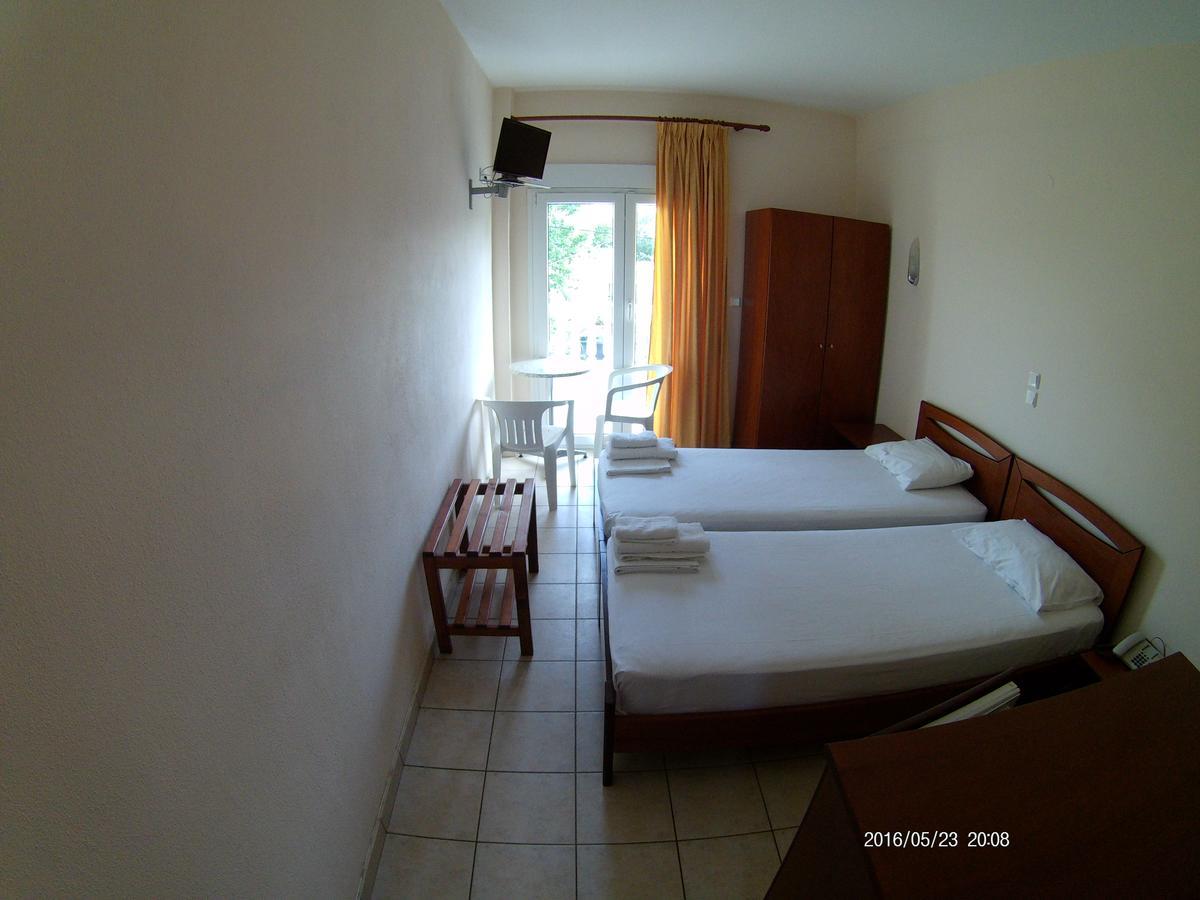 Hotel Akrogiali Korinós 외부 사진