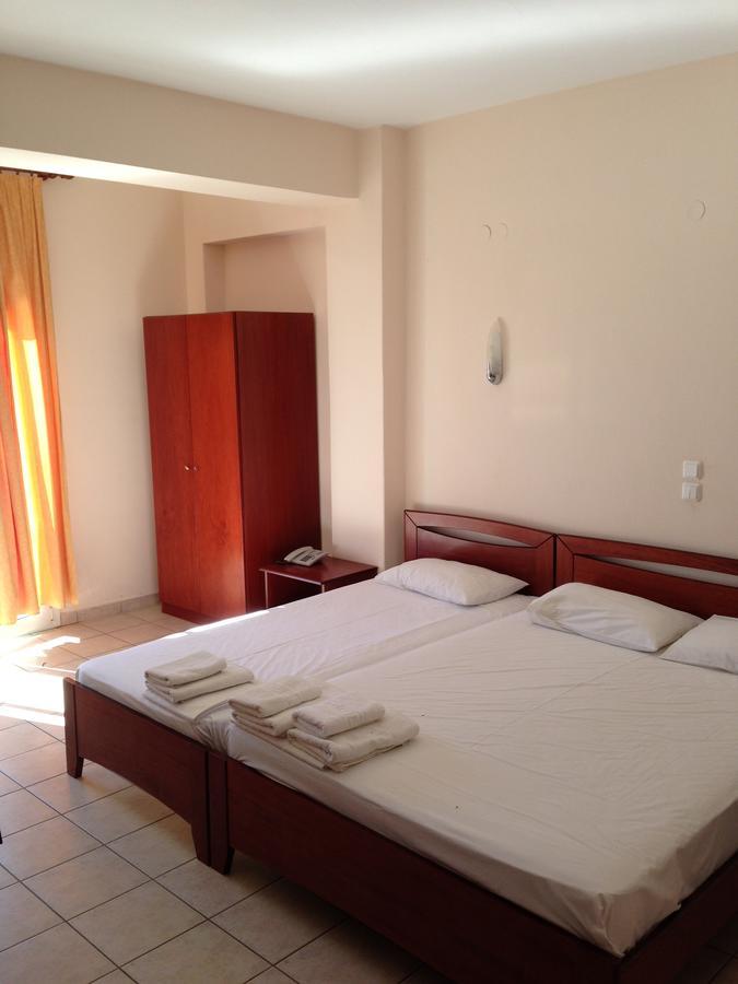Hotel Akrogiali Korinós 외부 사진