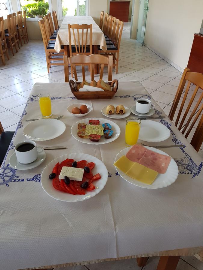 Hotel Akrogiali Korinós 외부 사진