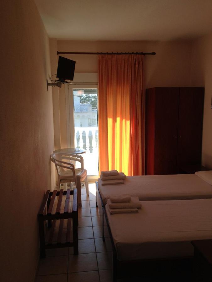 Hotel Akrogiali Korinós 외부 사진